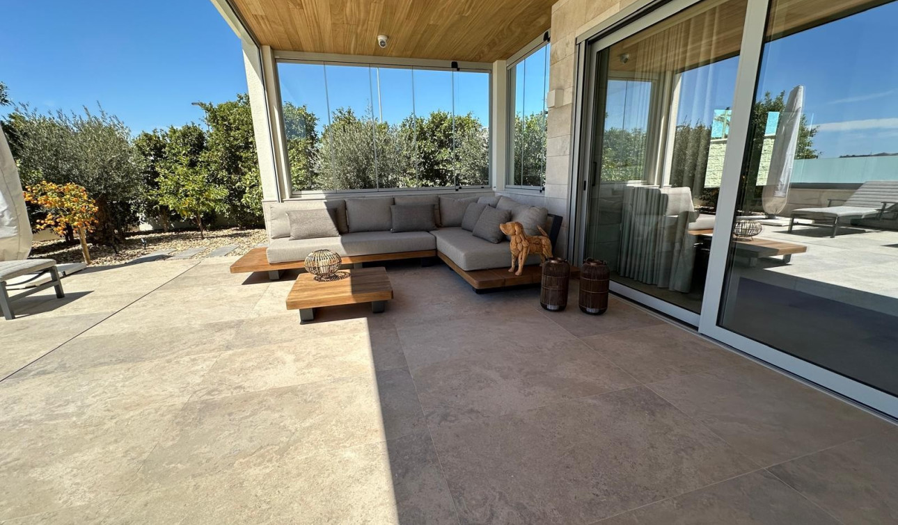 Resale - Detached Villa - Benijofar