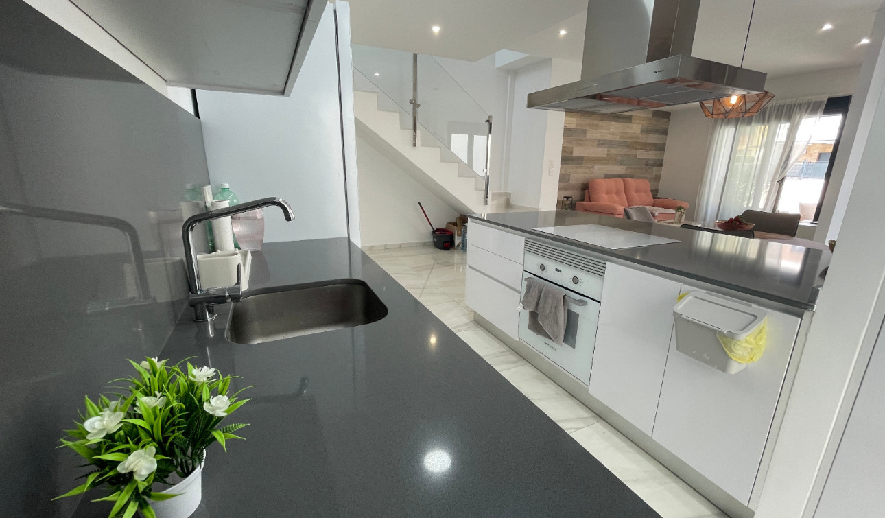 Resale - Detached Villa - Benijofar