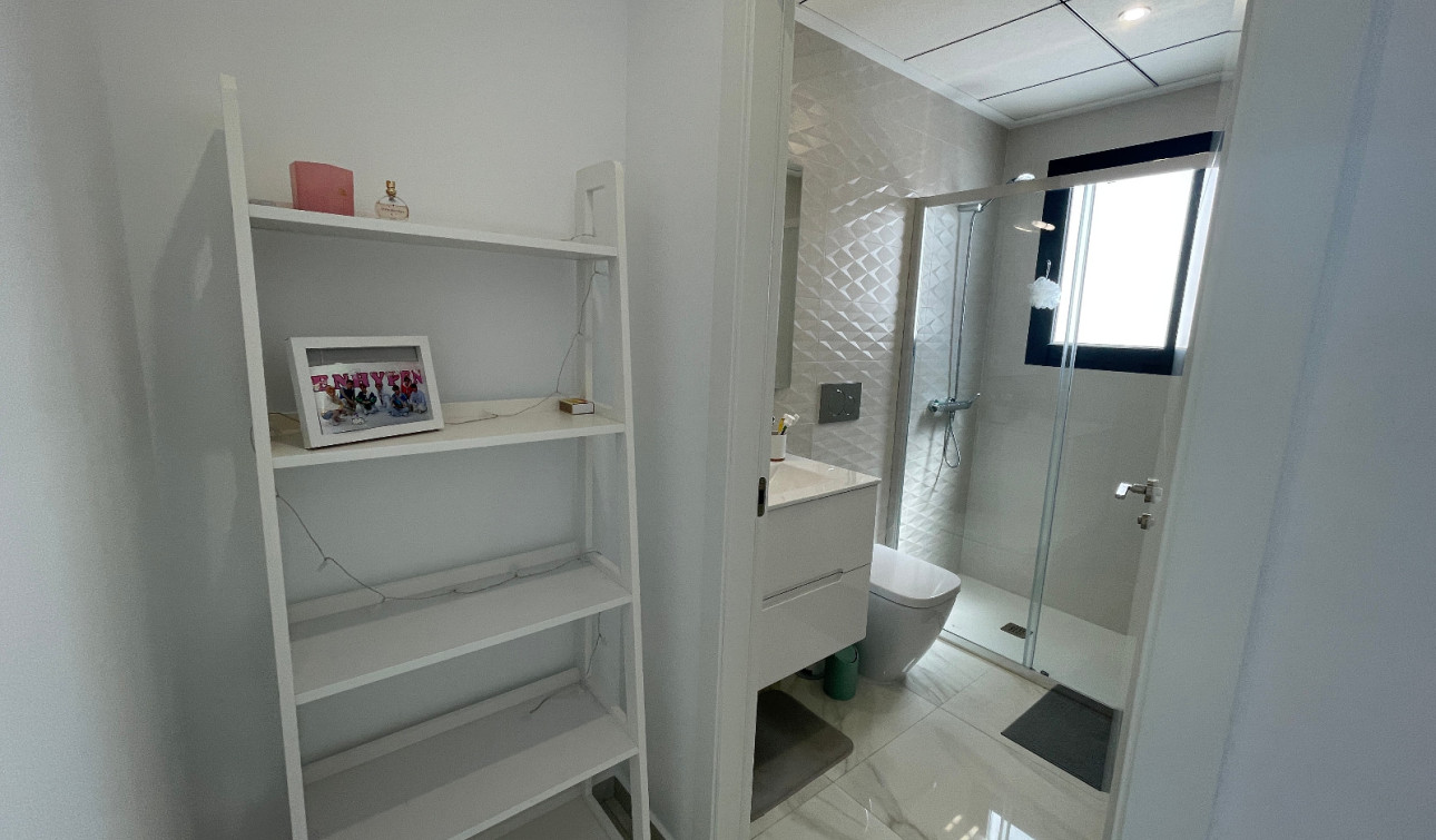 Resale - Detached Villa - Benijofar