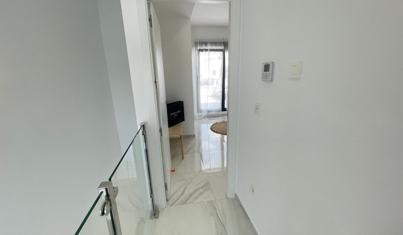 Resale - Detached Villa - Benijofar