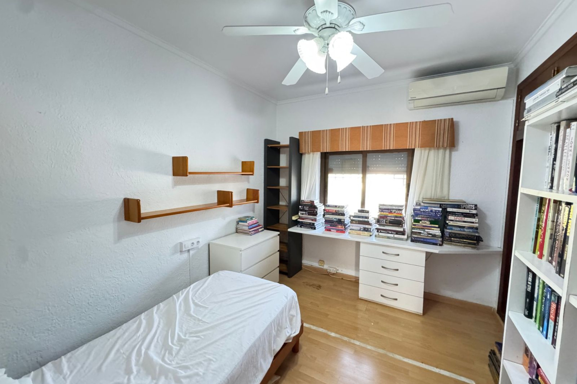 Resale - Detached Villa - Cabo Roig