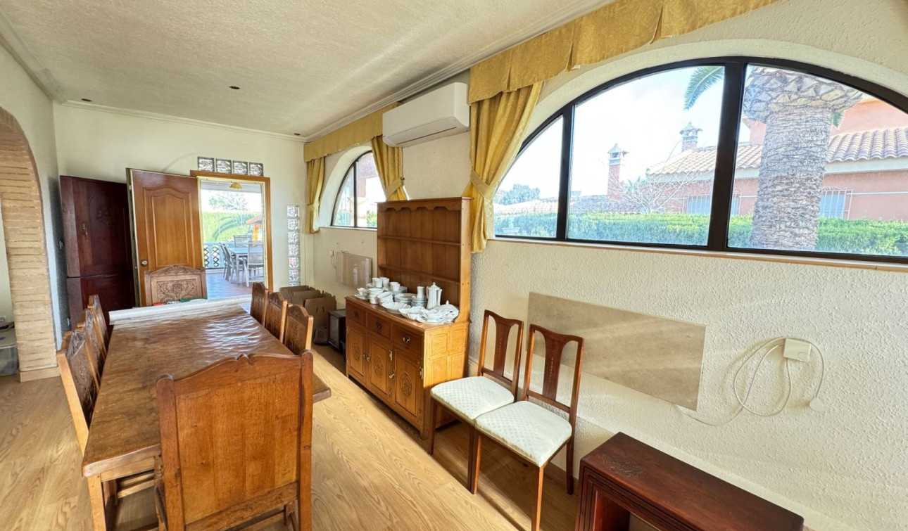 Resale - Detached Villa - Cabo Roig