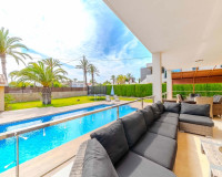 Resale - Detached Villa - Cabo Roig
