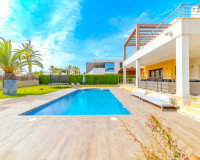 Resale - Detached Villa - Cabo Roig