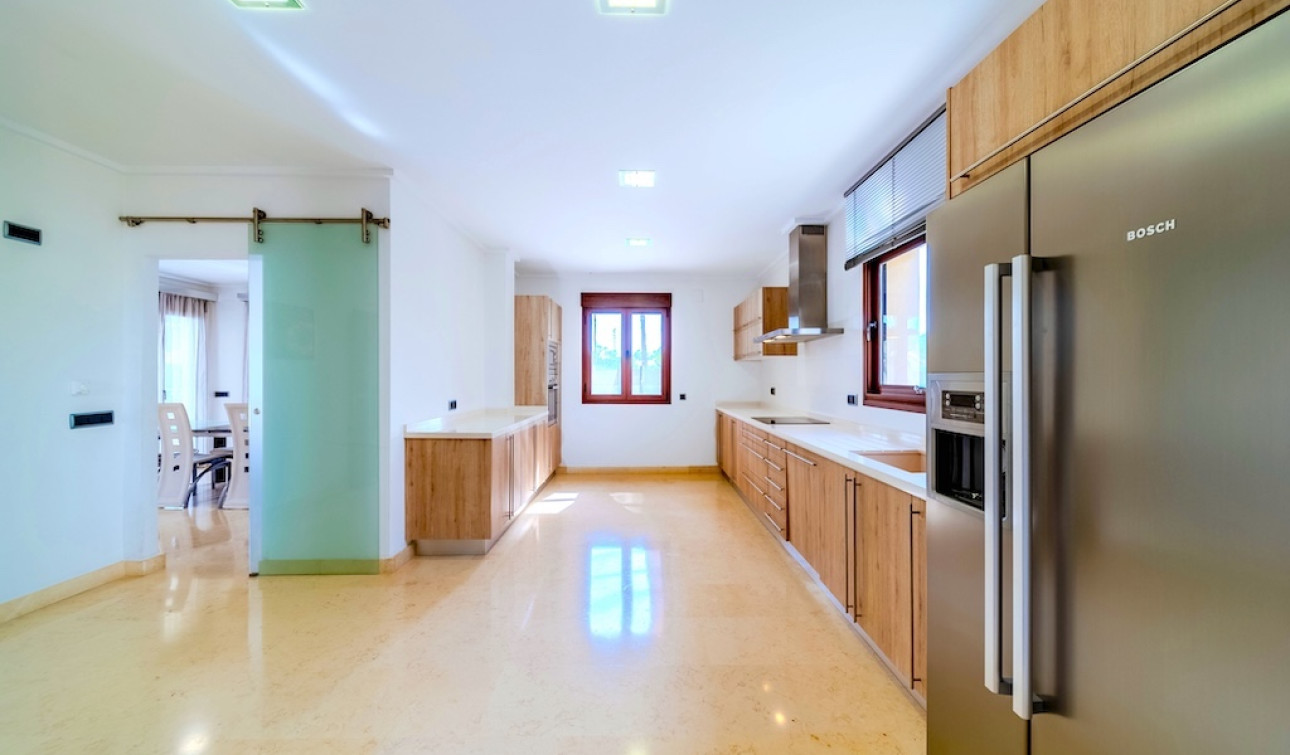 Resale - Detached Villa - Cabo Roig