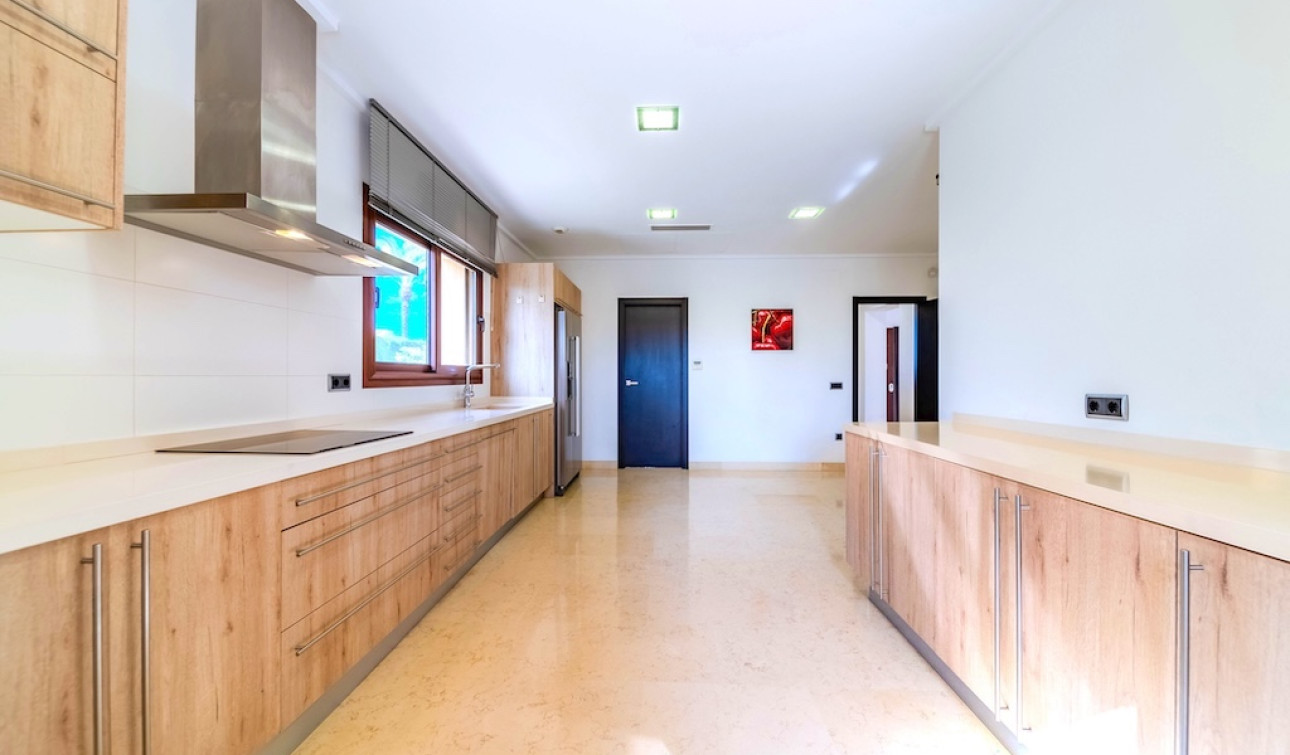 Resale - Detached Villa - Cabo Roig