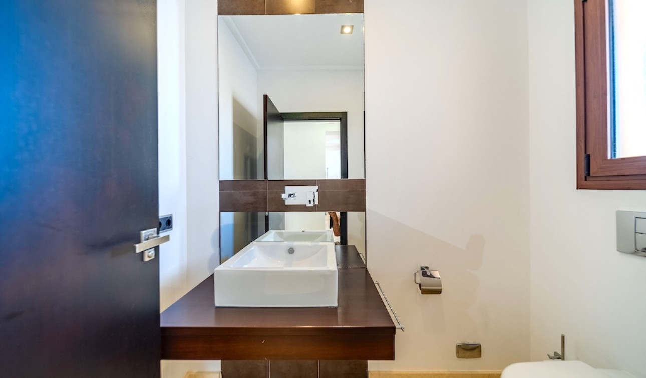 Resale - Detached Villa - Cabo Roig