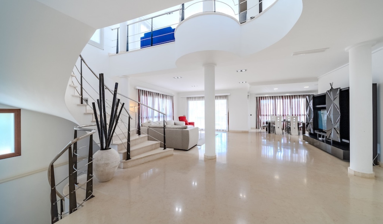 Resale - Detached Villa - Cabo Roig