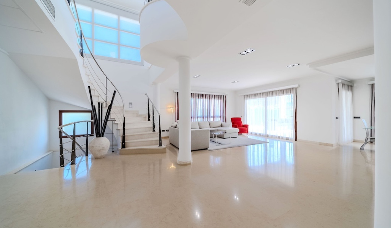 Resale - Detached Villa - Cabo Roig