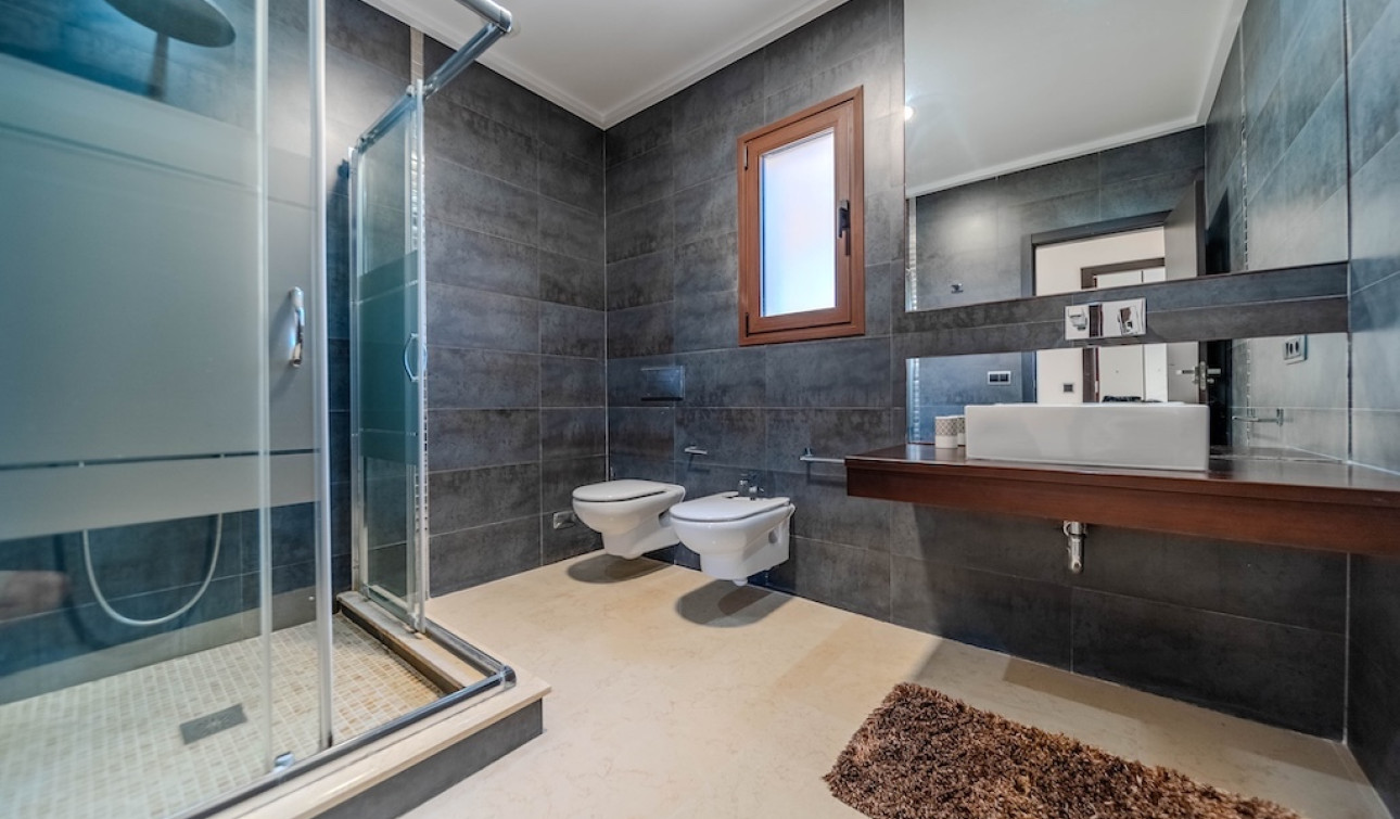 Resale - Detached Villa - Cabo Roig