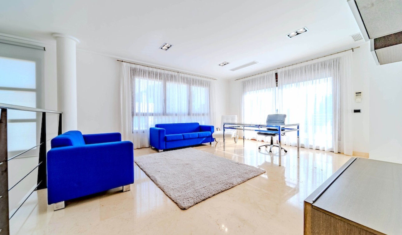 Resale - Detached Villa - Cabo Roig