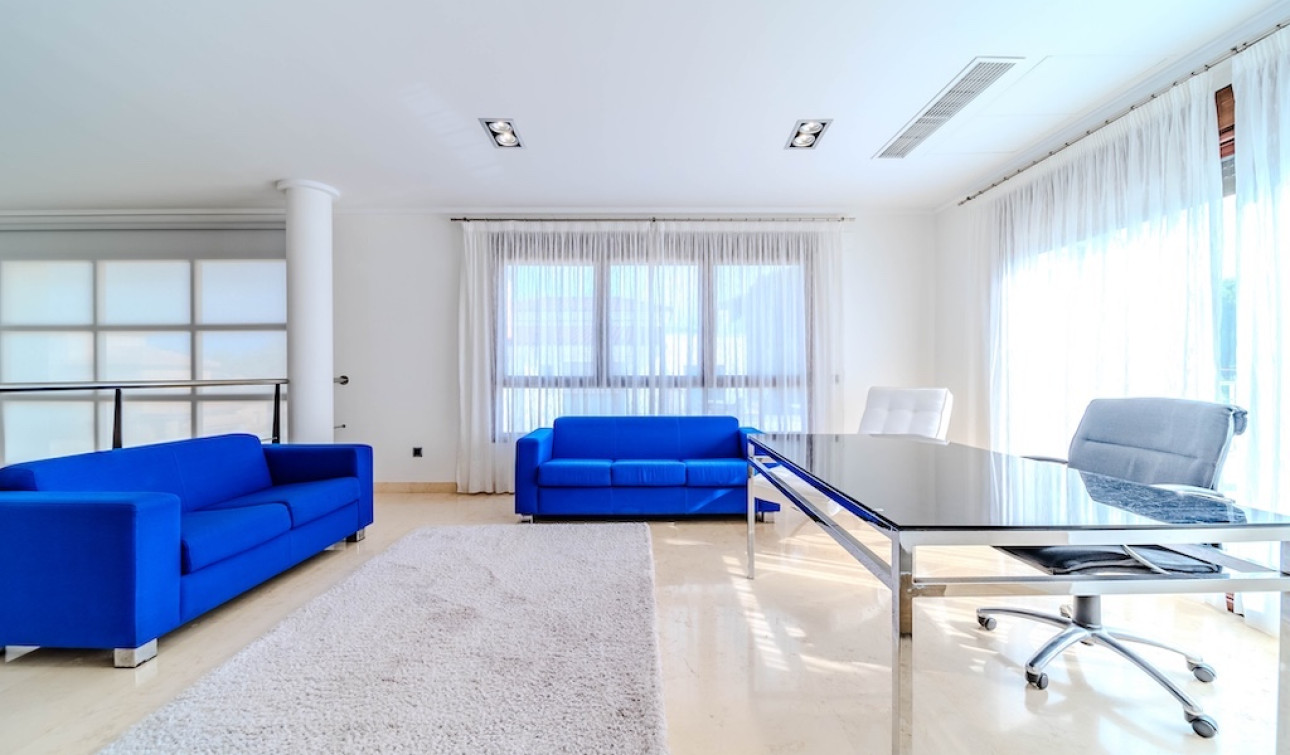 Resale - Detached Villa - Cabo Roig