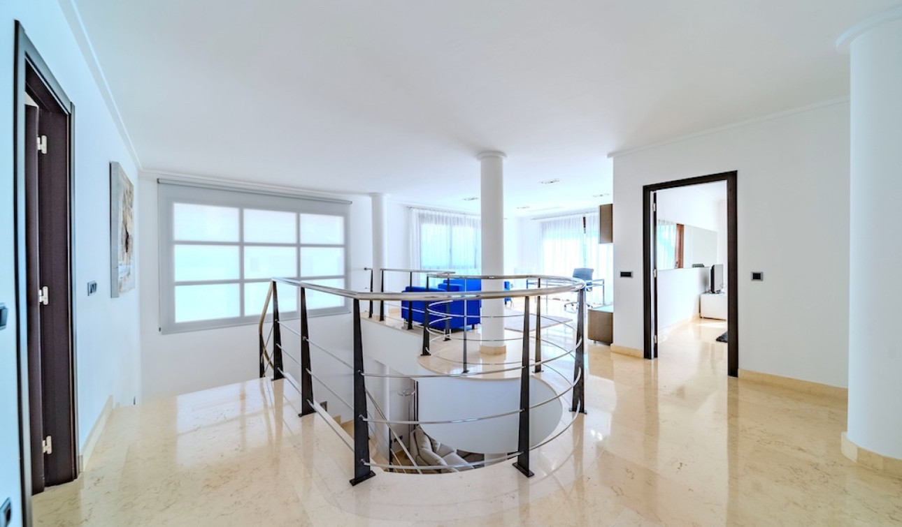 Resale - Detached Villa - Cabo Roig