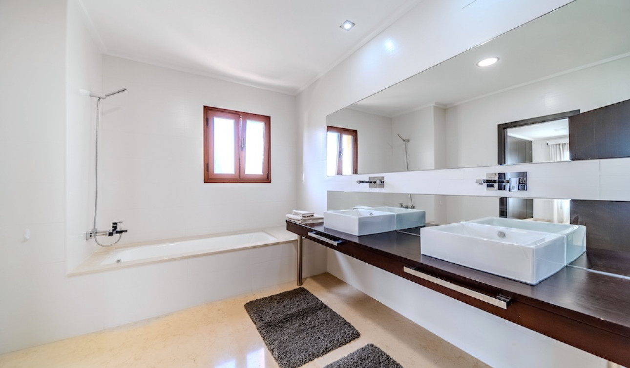 Resale - Detached Villa - Cabo Roig