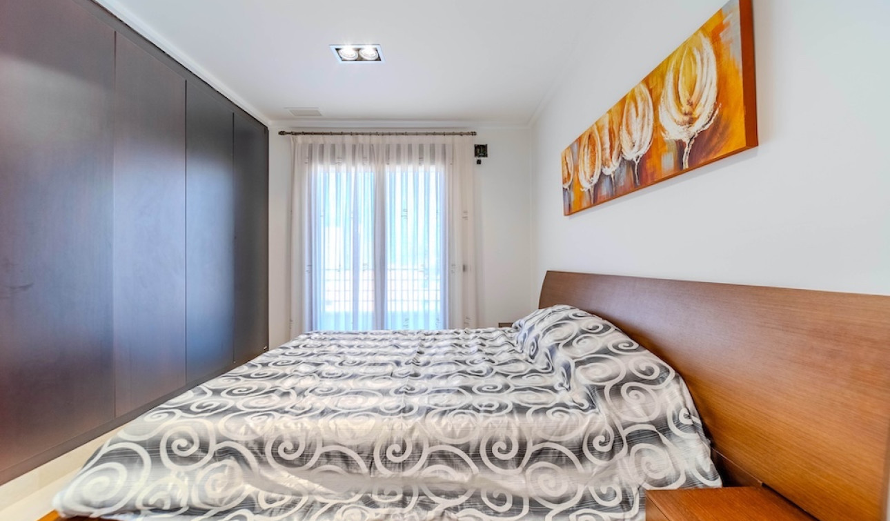 Resale - Detached Villa - Cabo Roig