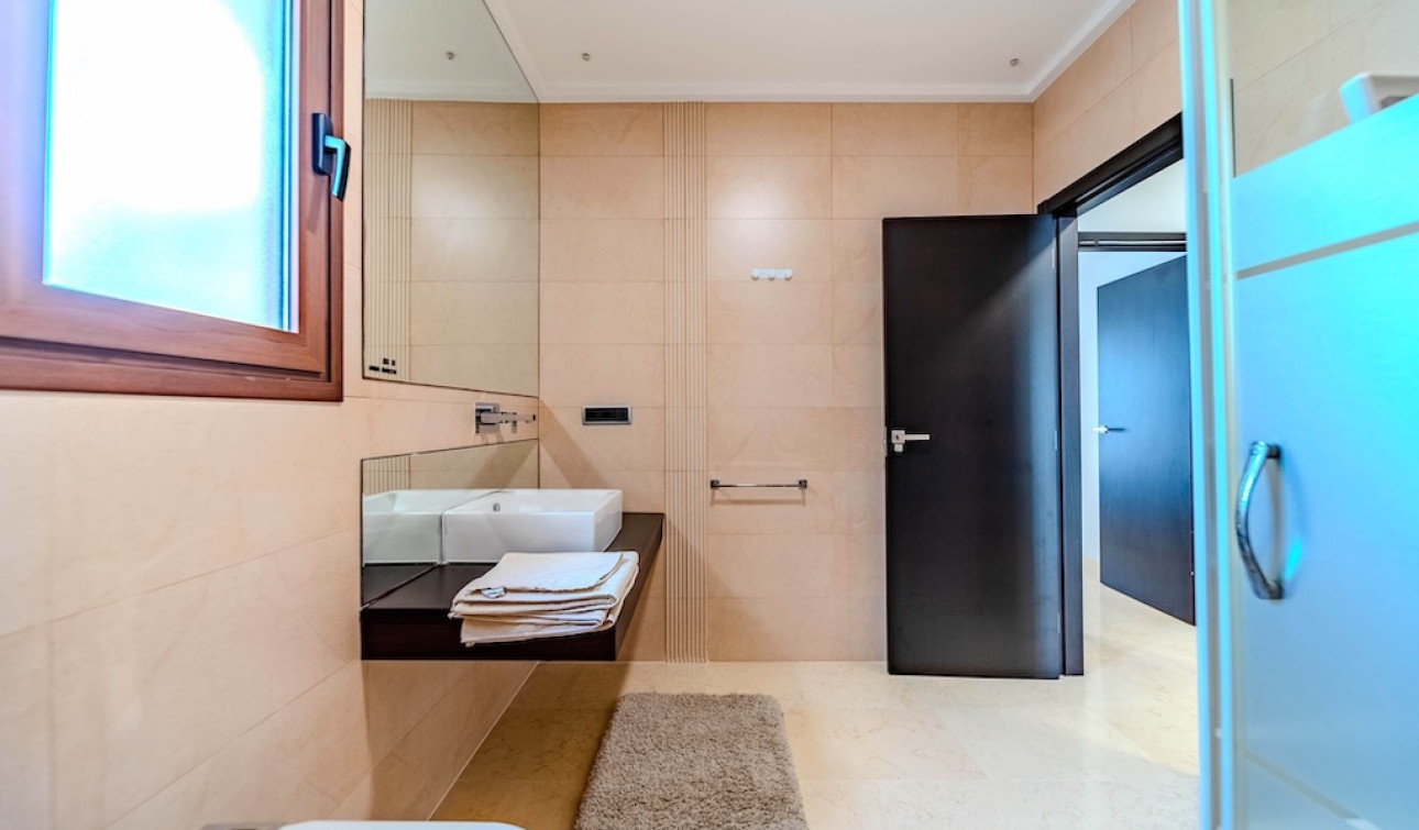 Resale - Detached Villa - Cabo Roig