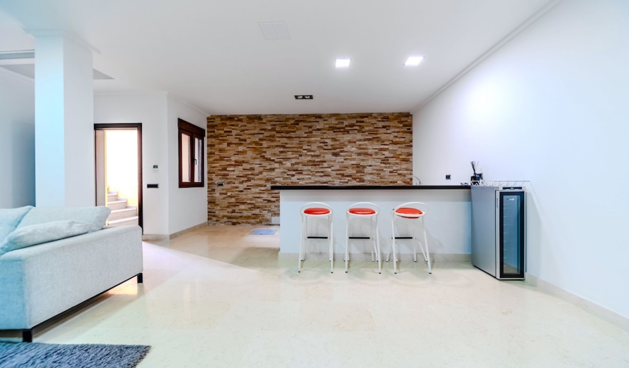 Resale - Detached Villa - Cabo Roig