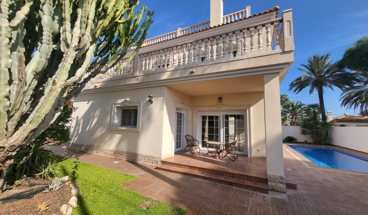 Resale - Detached Villa - Cabo Roig
