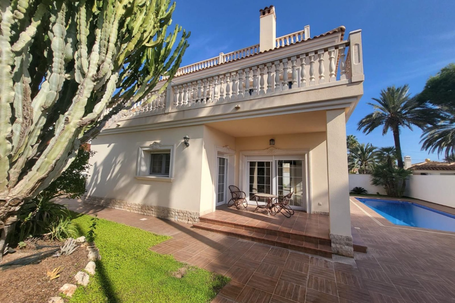 Resale - Detached Villa - Cabo Roig