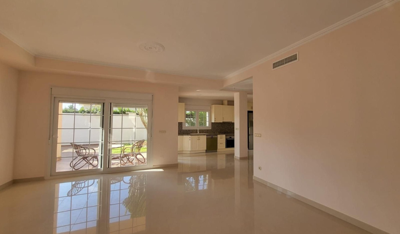 Resale - Detached Villa - Cabo Roig