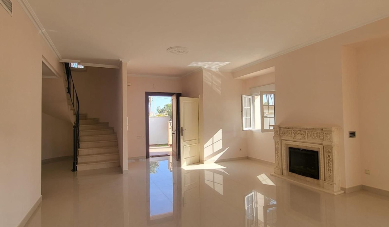 Resale - Detached Villa - Cabo Roig