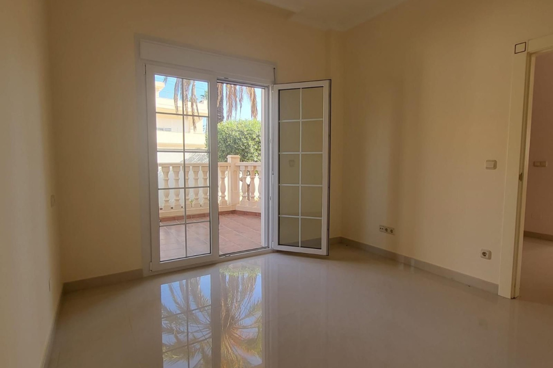 Resale - Detached Villa - Cabo Roig