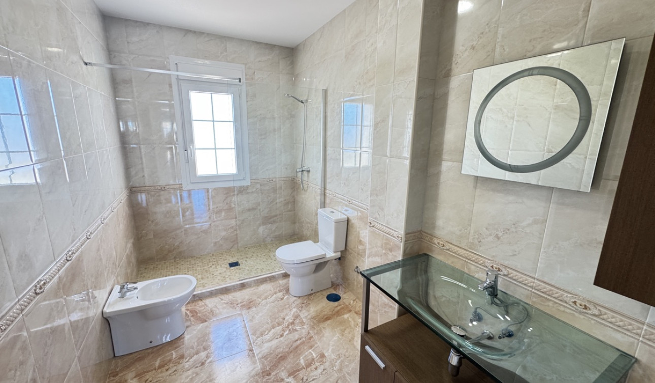 Resale - Detached Villa - Cabo Roig