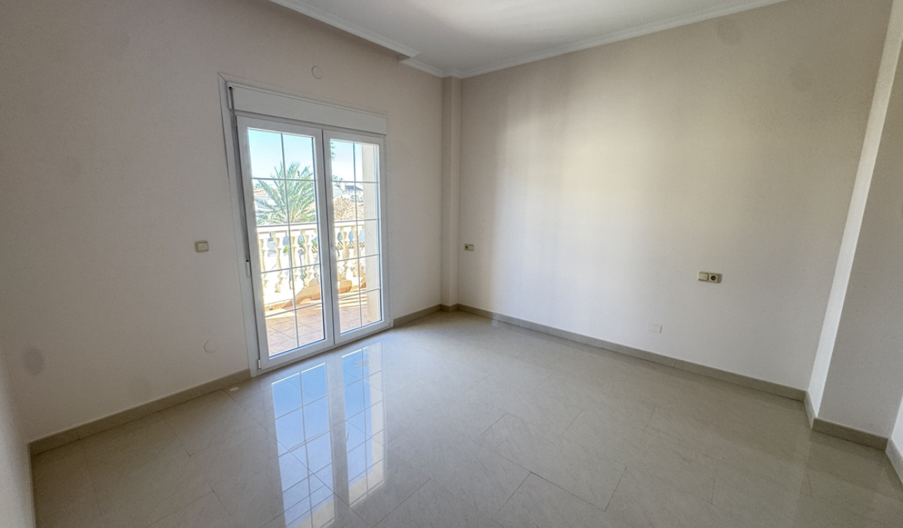 Resale - Detached Villa - Cabo Roig