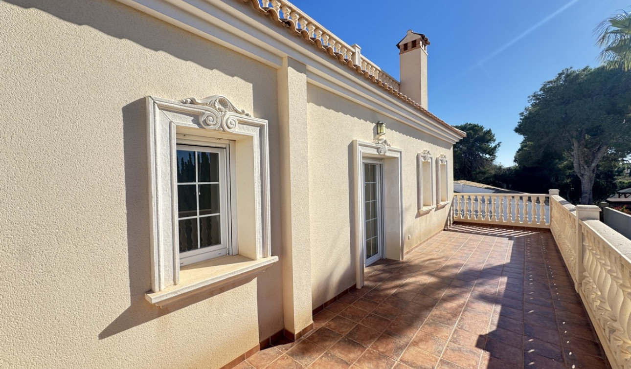 Resale - Detached Villa - Cabo Roig