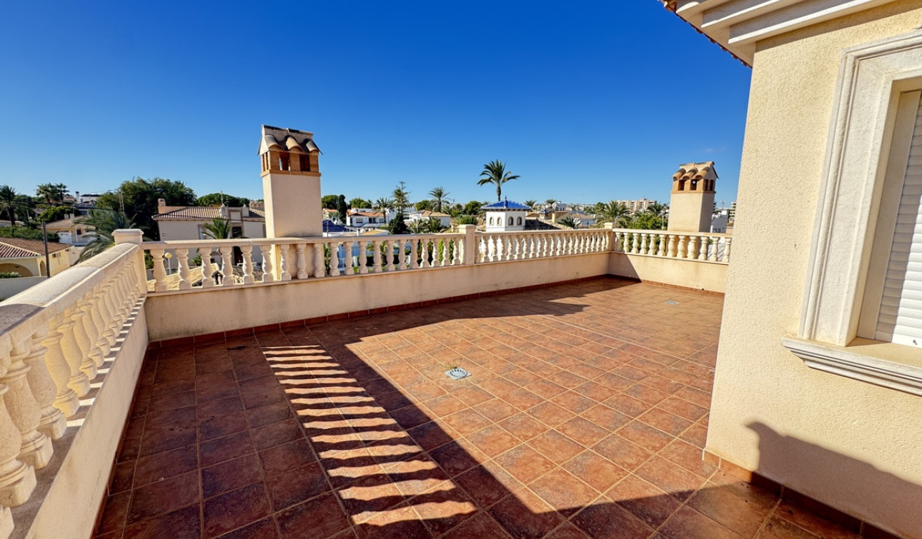 Resale - Detached Villa - Cabo Roig