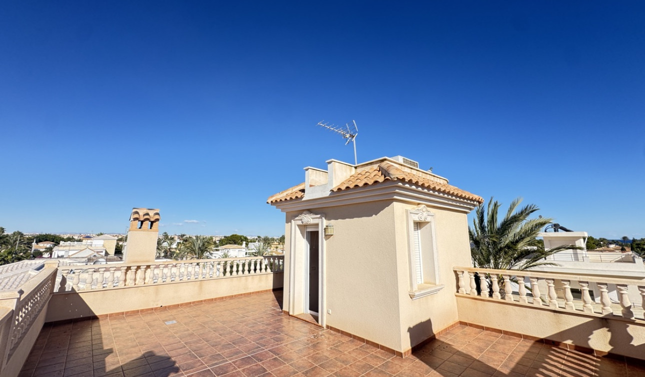 Resale - Detached Villa - Cabo Roig