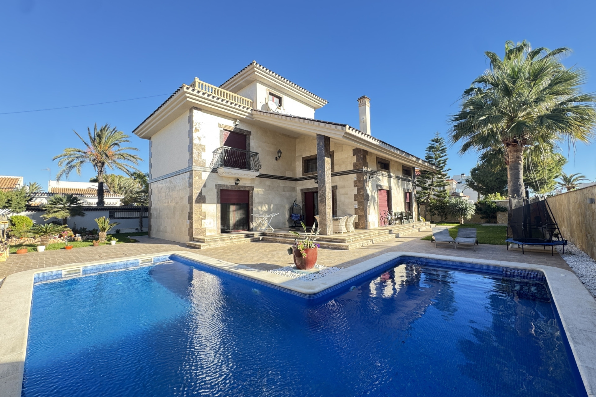 Resale - Detached Villa - Cabo Roig