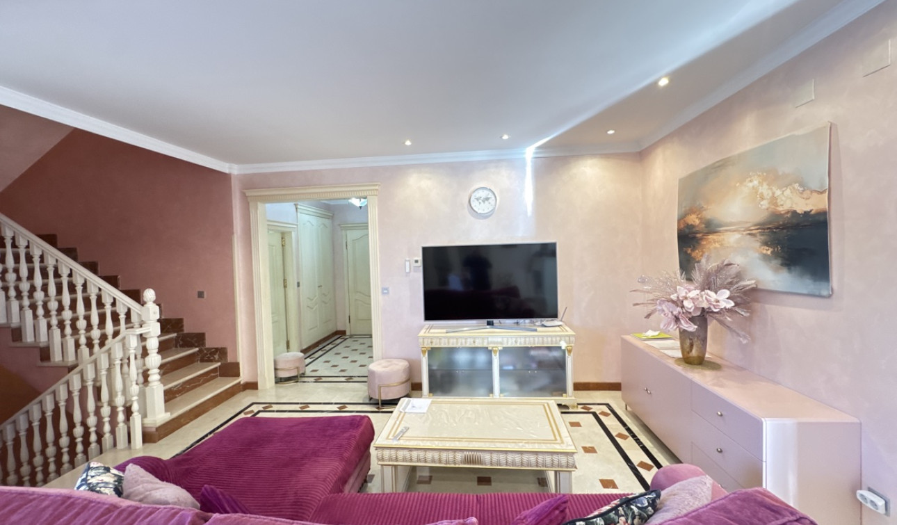 Resale - Detached Villa - Cabo Roig