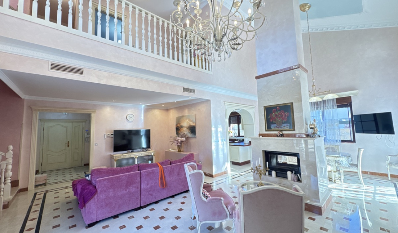 Resale - Detached Villa - Cabo Roig