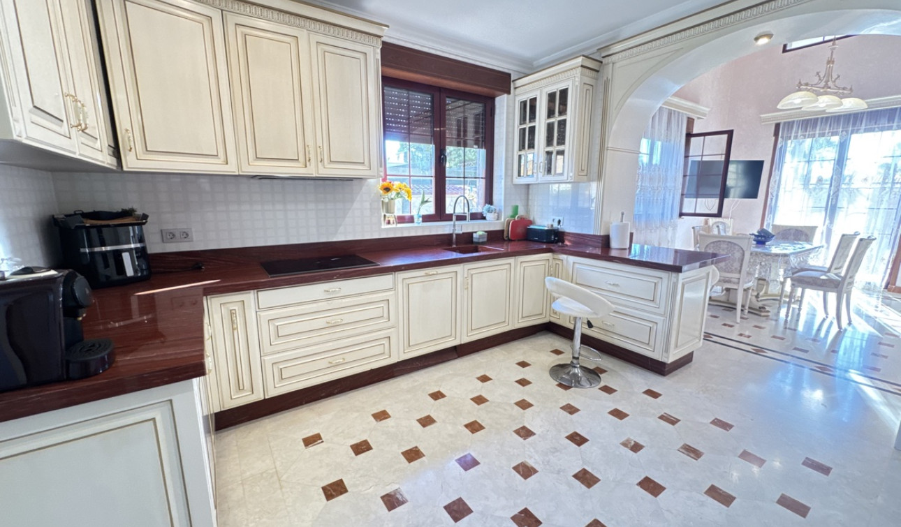 Resale - Detached Villa - Cabo Roig