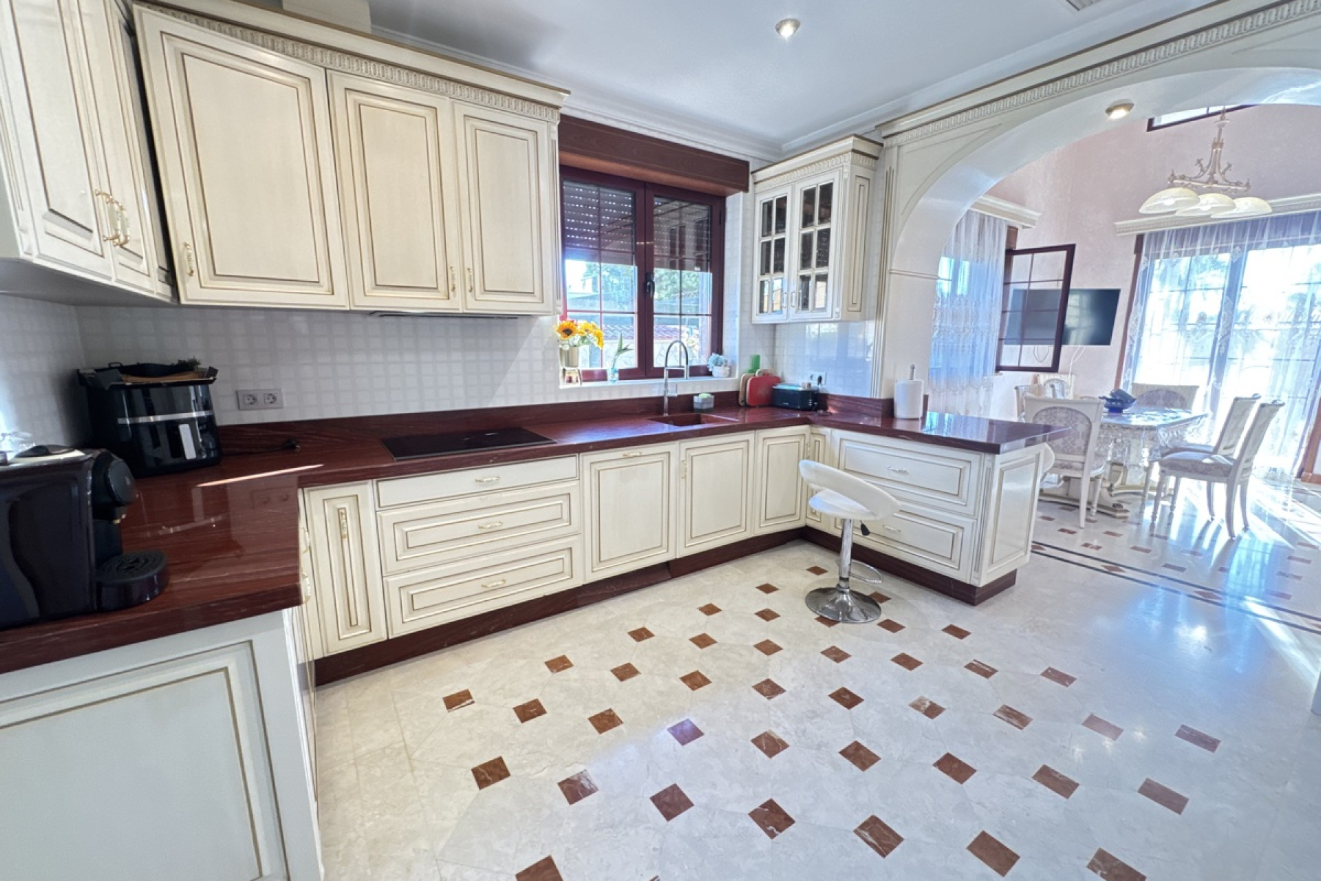 Resale - Detached Villa - Cabo Roig