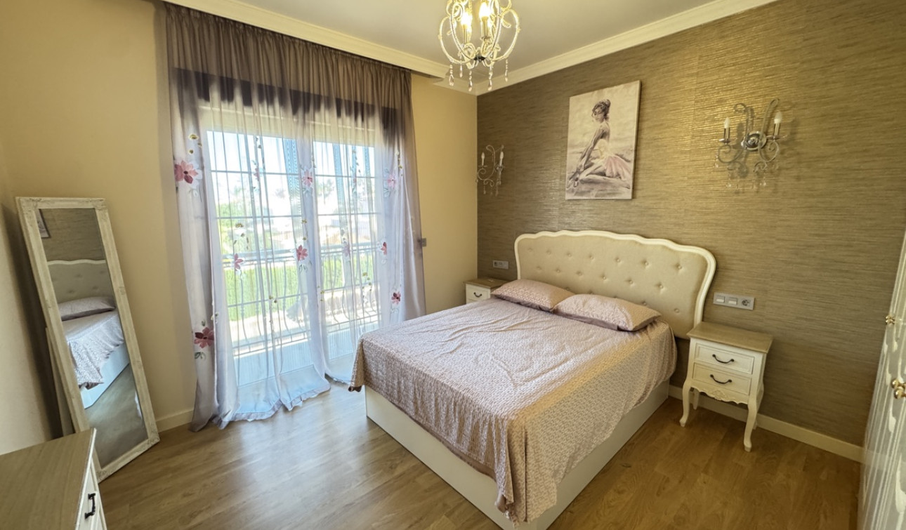 Resale - Detached Villa - Cabo Roig