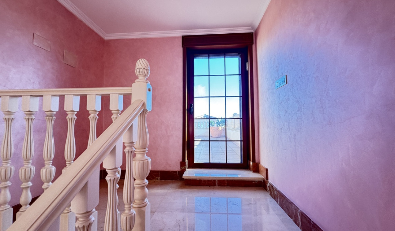 Resale - Detached Villa - Cabo Roig