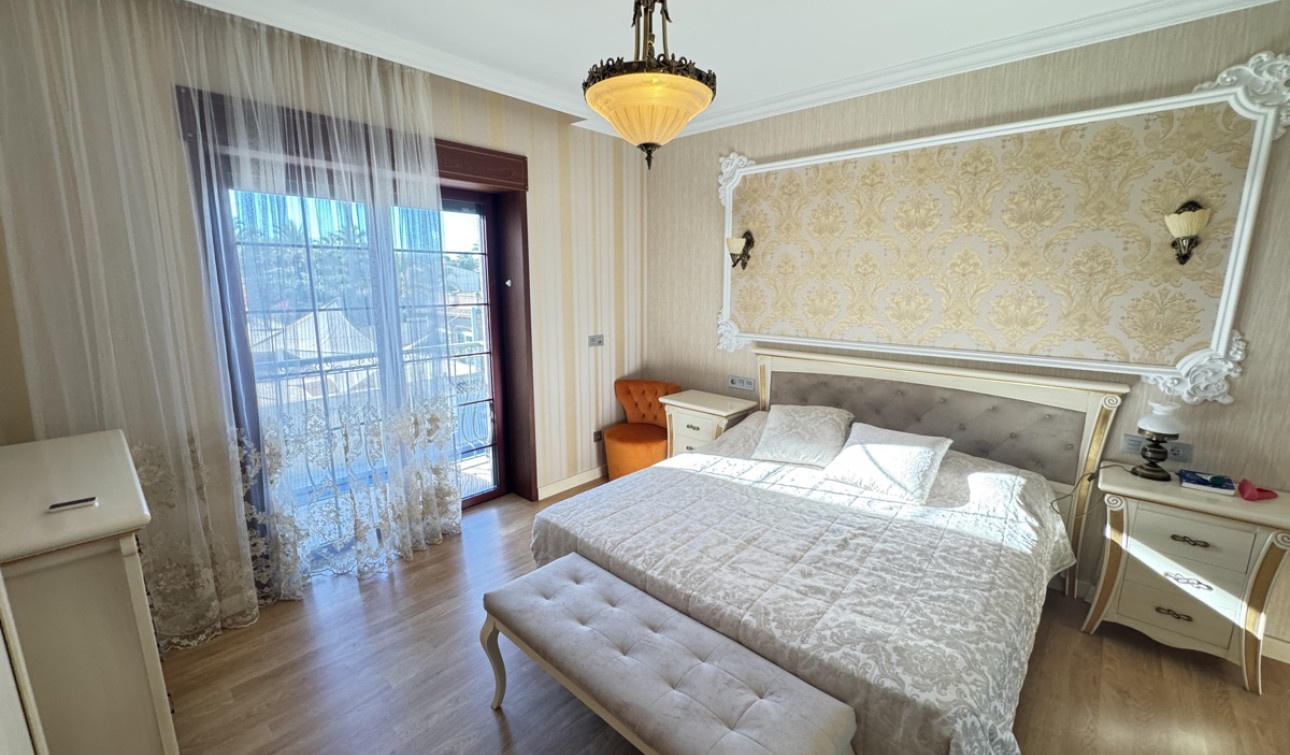 Resale - Detached Villa - Cabo Roig