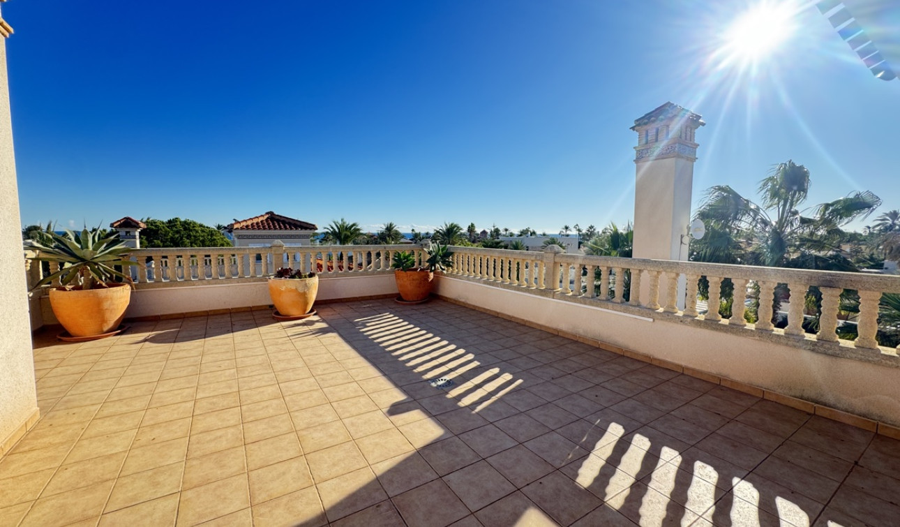 Resale - Detached Villa - Cabo Roig
