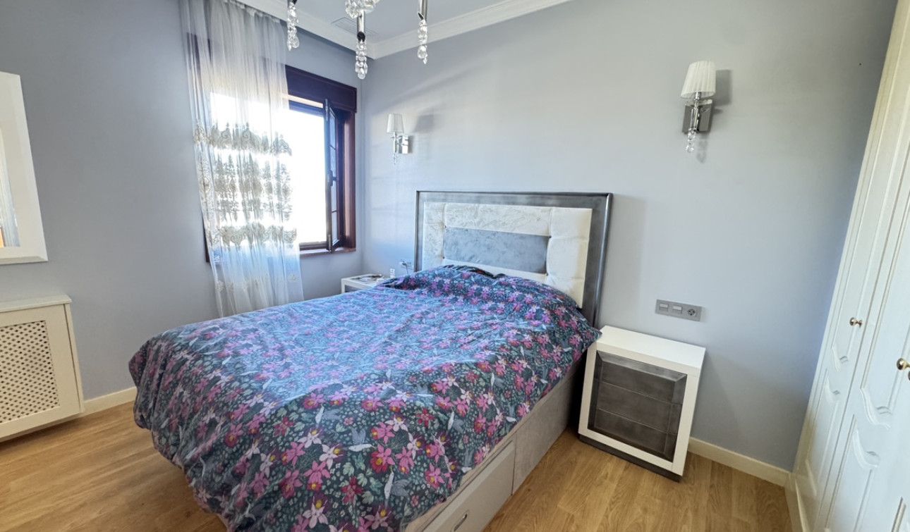 Resale - Detached Villa - Cabo Roig