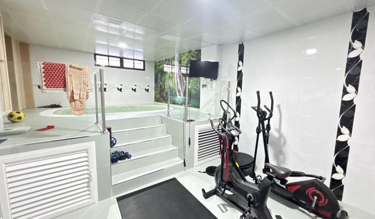 Resale - Detached Villa - Cabo Roig