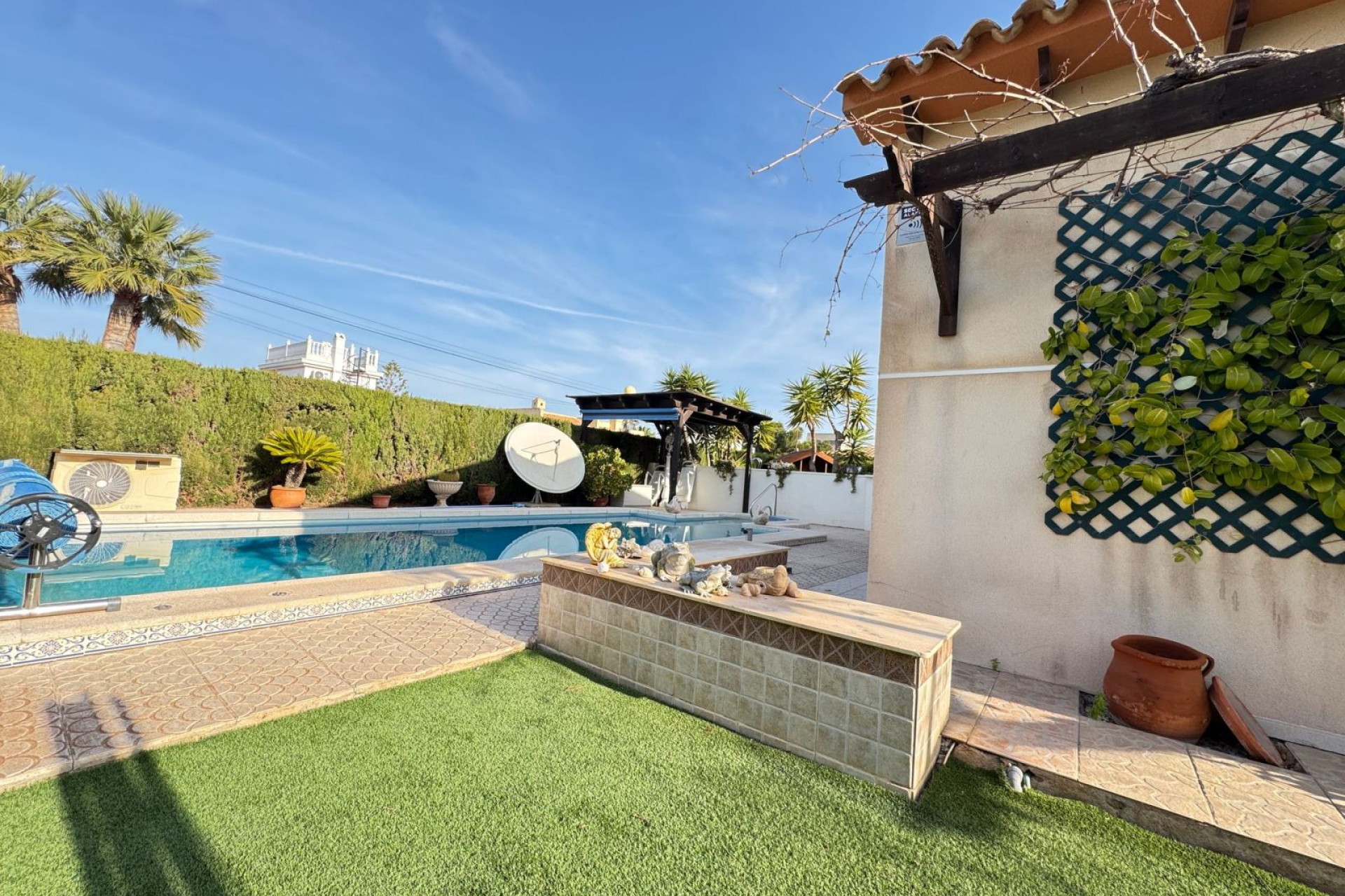 Resale - Detached Villa - Cabo Roig