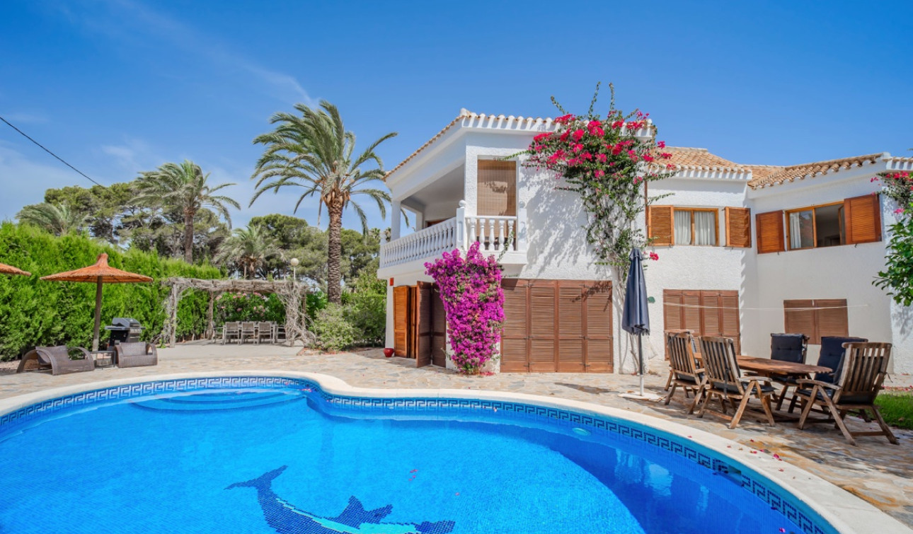 Resale - Detached Villa - Cabo Roig