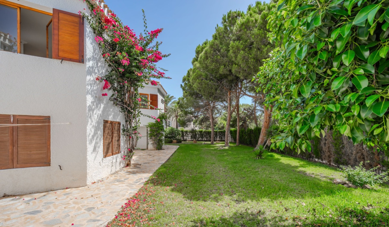 Resale - Detached Villa - Cabo Roig