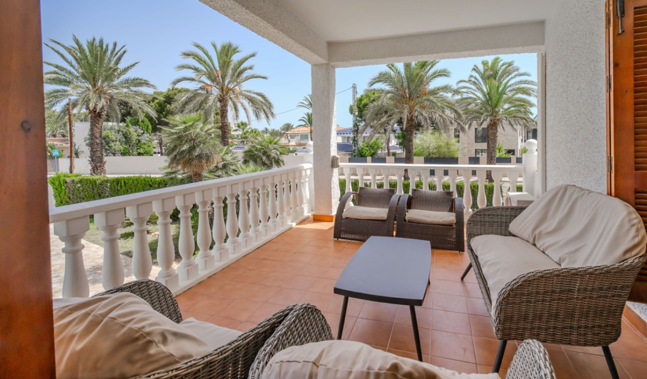 Resale - Detached Villa - Cabo Roig