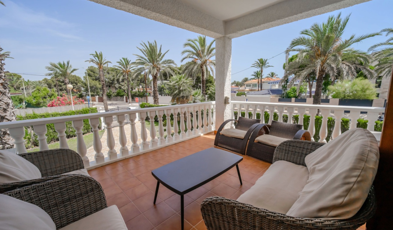Resale - Detached Villa - Cabo Roig