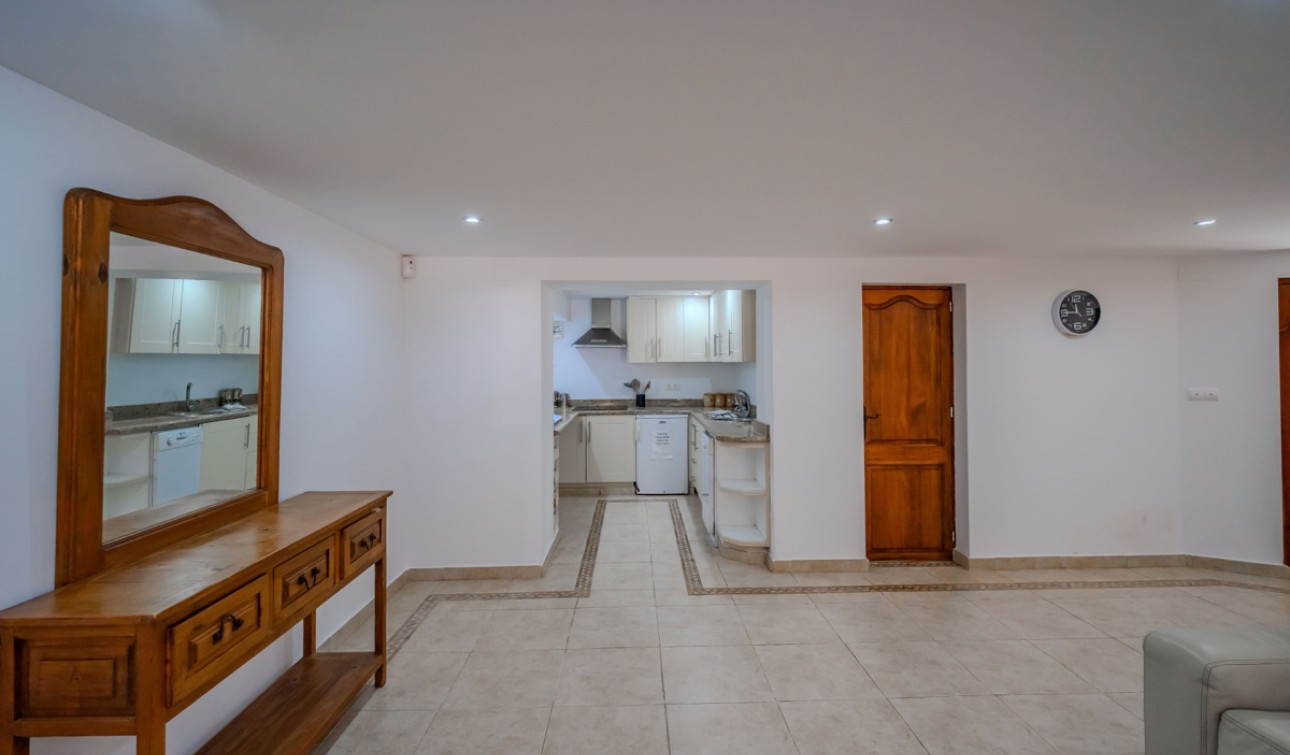 Resale - Detached Villa - Cabo Roig