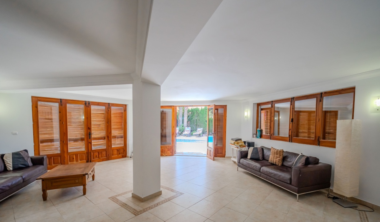 Resale - Detached Villa - Cabo Roig