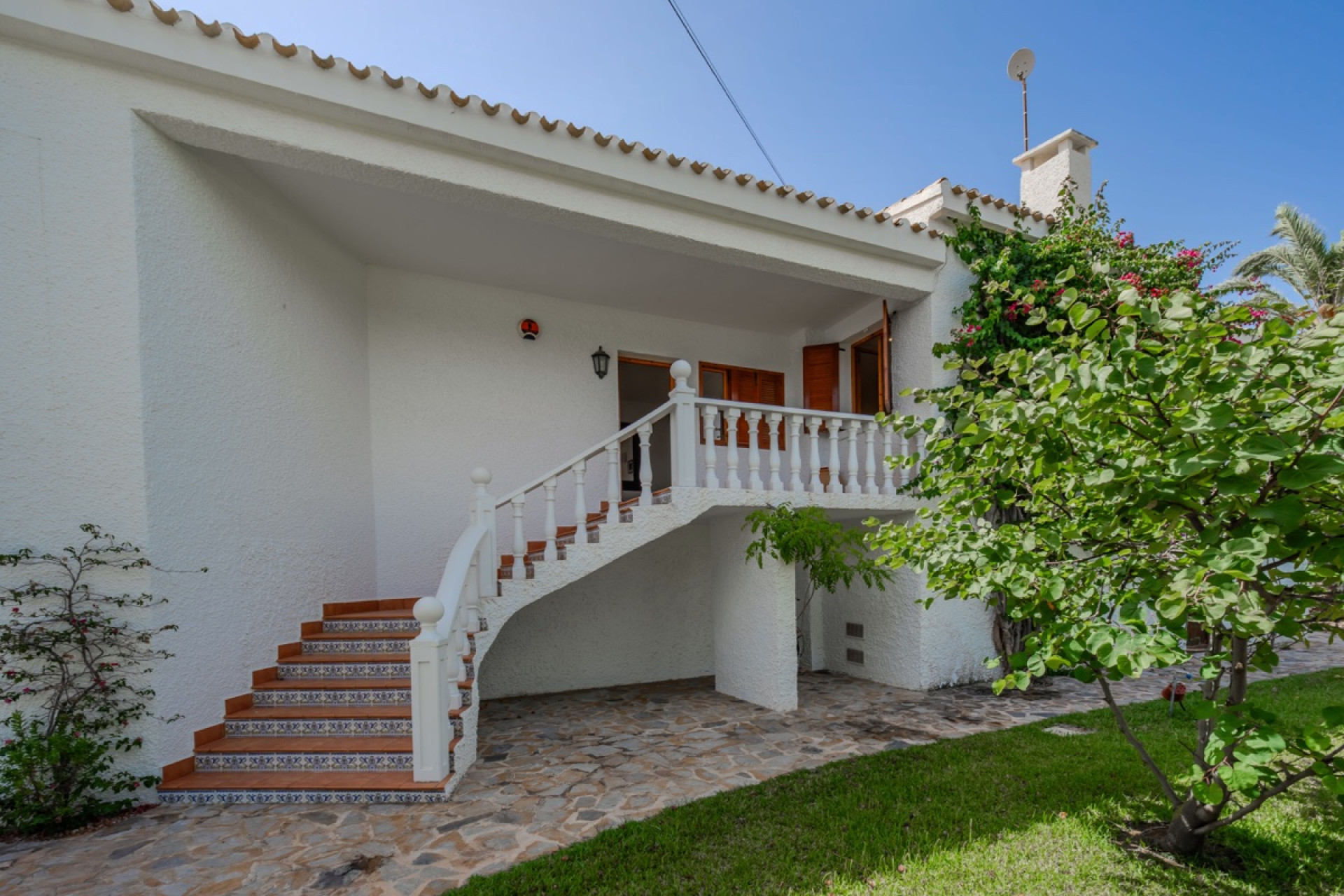 Resale - Detached Villa - Cabo Roig